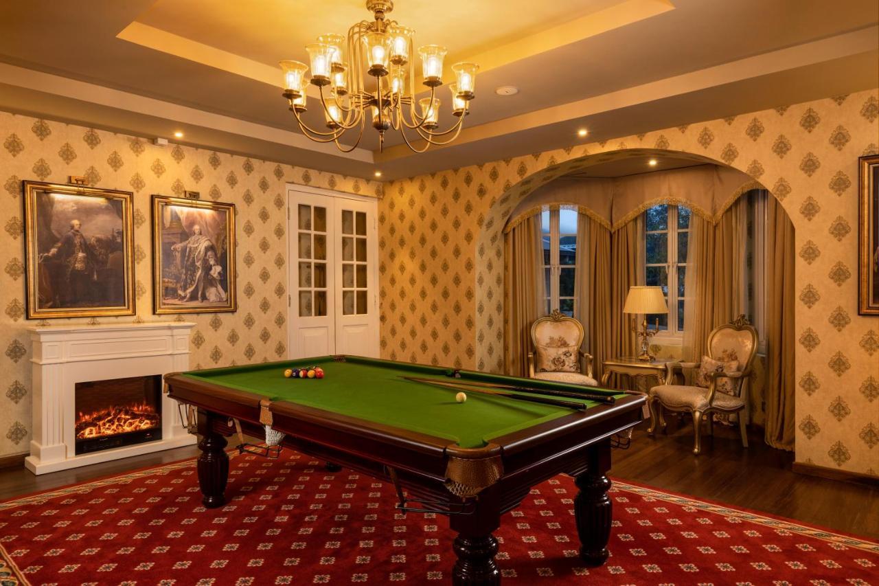 The Westbury Palace Нувара-Елія Екстер'єр фото