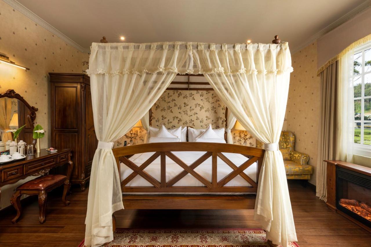 The Westbury Palace Нувара-Елія Екстер'єр фото